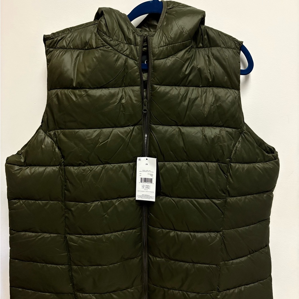 2 George Packable Puffer Vests, size 2X